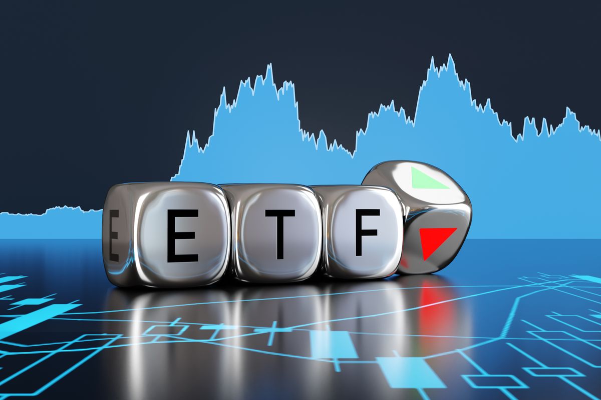 Mutual Funds vs. ETFs: Unveiling the Superior Investment Vehicle 2024